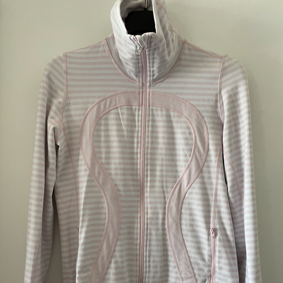 Lululemon high-neck scuba sweater, size 6 - Picture 1 of 3